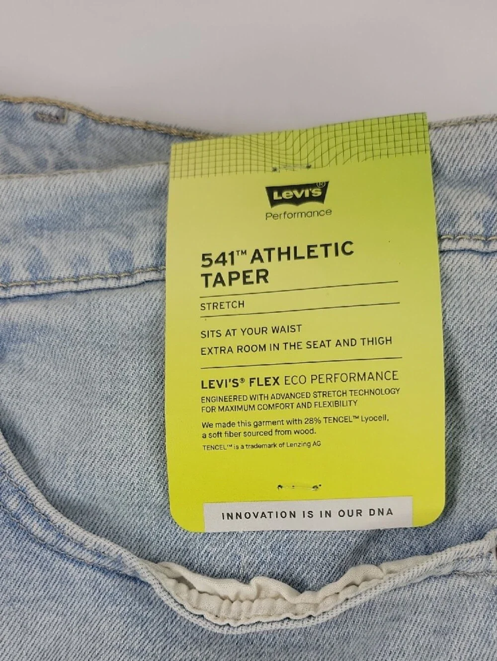 Levi's Light Wash Men’s 52x30 541 Athetic Taper Stretch  Jeans NEW